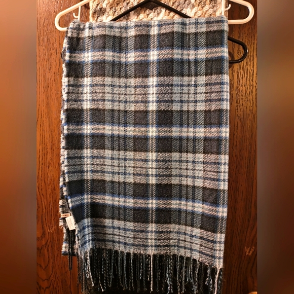 Eddie Bauer Blue Plaid Scarf - Picture 1 of 5